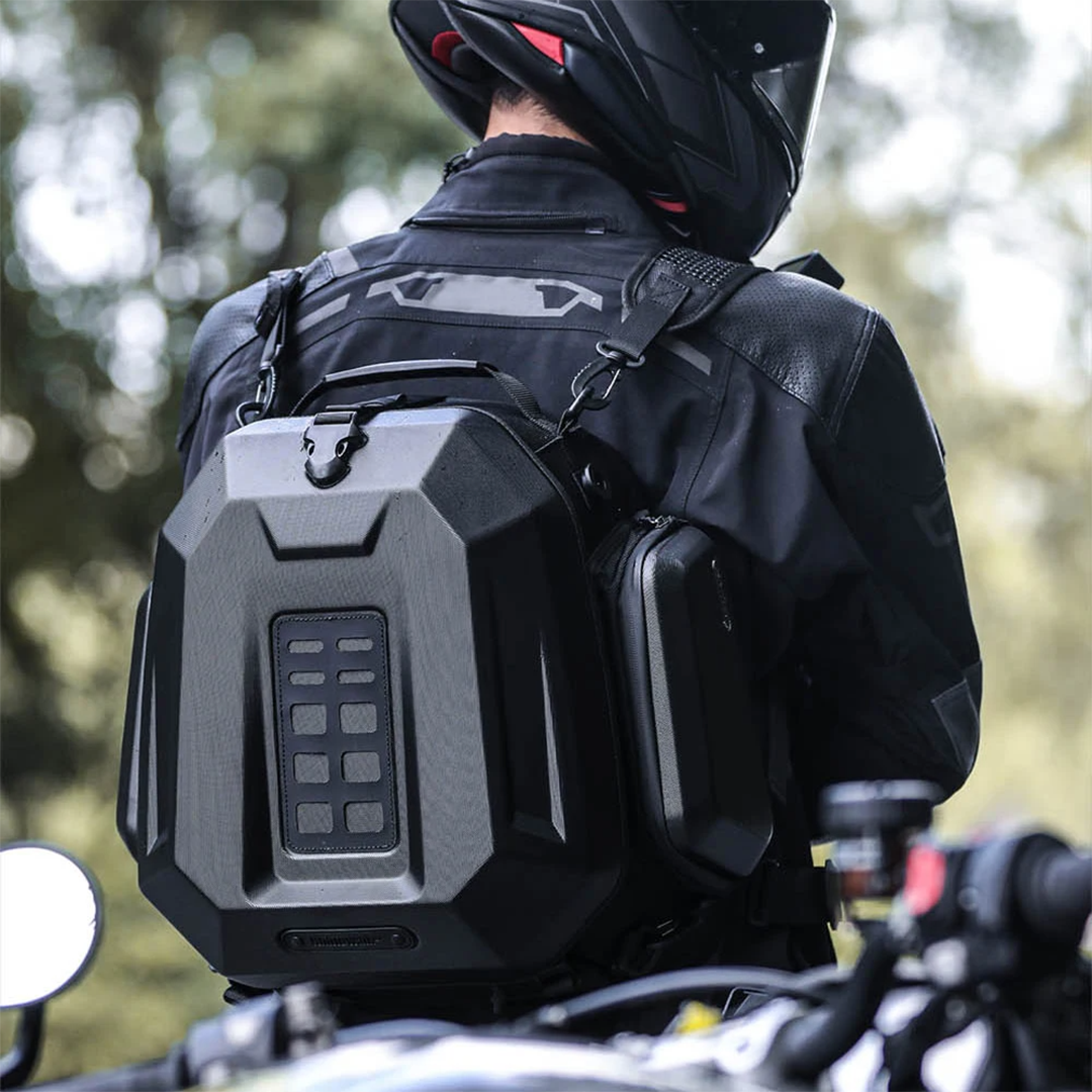 Rhinowalk MFT2310 Motorcycle ABS Hard Shell Tail Bag Expandable 23-35L -Tas Sepeda Motor - BLACK